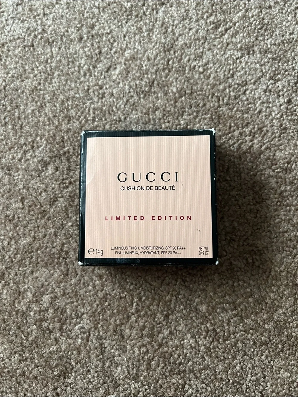 Gucci Cushion de Beauté Compact - Pale Pink & Black Packaging